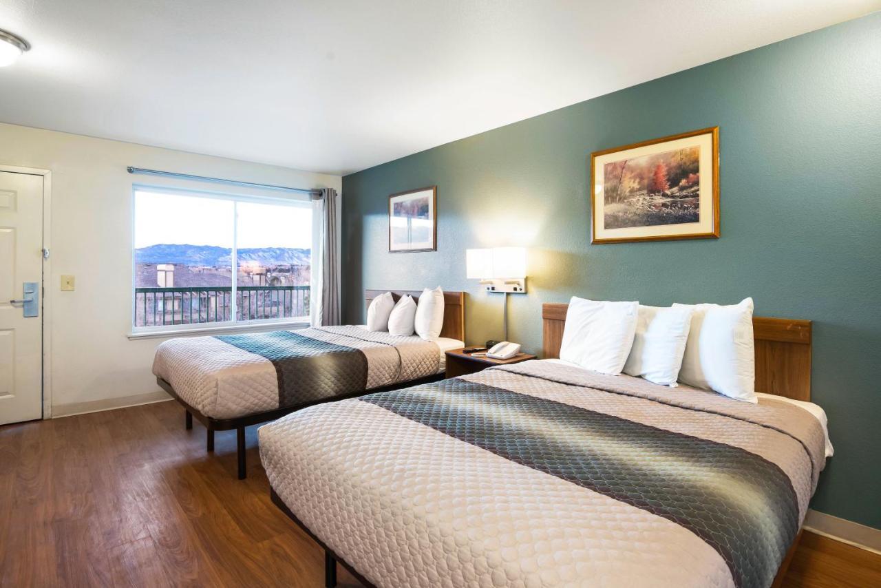Hometowne Studios By Red Roof Colorado Springs - Airport Екстериор снимка
